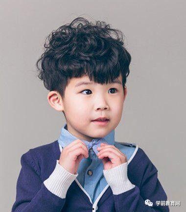 对镜爆料小男孩视频大全,揭秘小男孩视频大全的欢乐瞬间