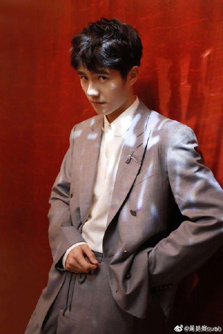 师妹爆料刘昊然上课视频,师妹曝光萌新上课瞬间  第1张