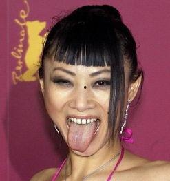 爆料大嘴女星是谁呀视频,爆料大嘴女星身份之谜  第2张